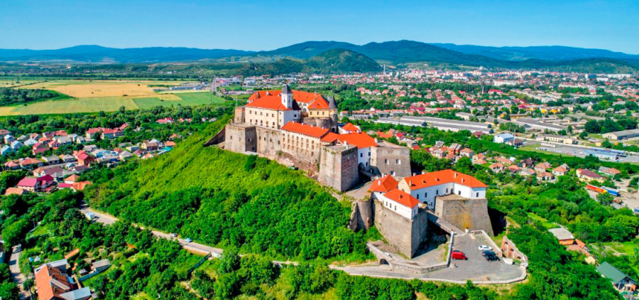 11 родзинок. Львів + Закарпаття