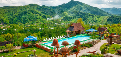 Дитячий табiр Happy land у Карпатах. "Маєток Сокільське"